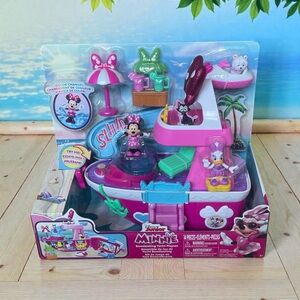 Disney Minnie Mouse Pink and Green Yacht Adventure Set